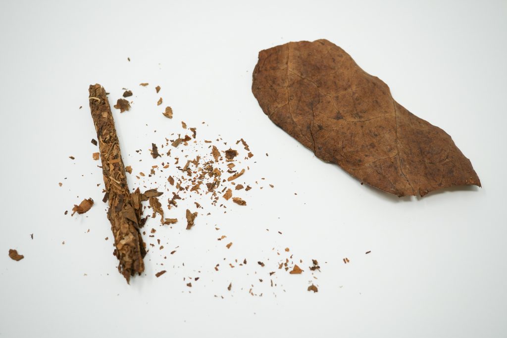 How to roll a blunt with a cigar